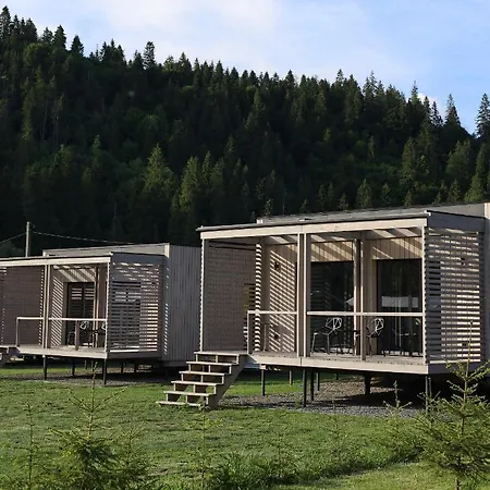 אכסניה River Complex