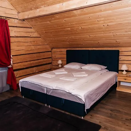 אכסניה River Complex