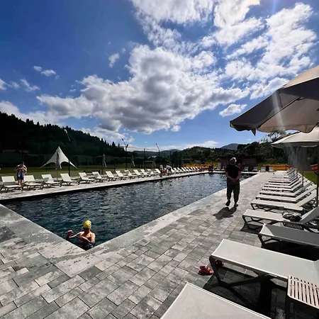 River Complex Lodge *
